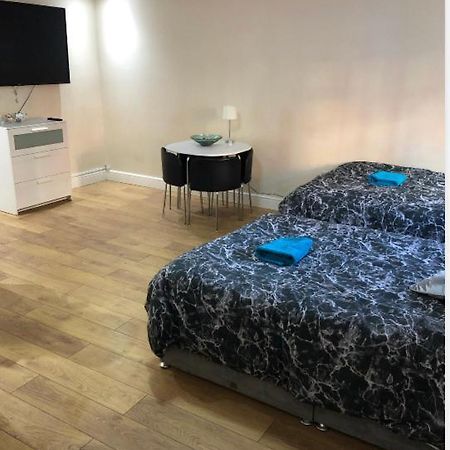 Big Room Rusholme With Tv And Private Bathroom-Parking&Wifi Manchester Exterior photo